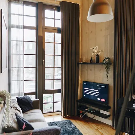 Dream - Exclusive Centre Loft With Free Parking & High Speed Wifi شقة *